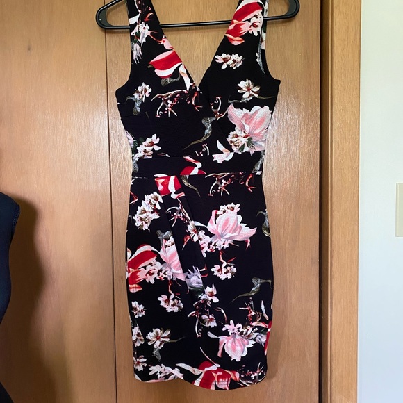 Summer floral dress - Picture 3 of 8